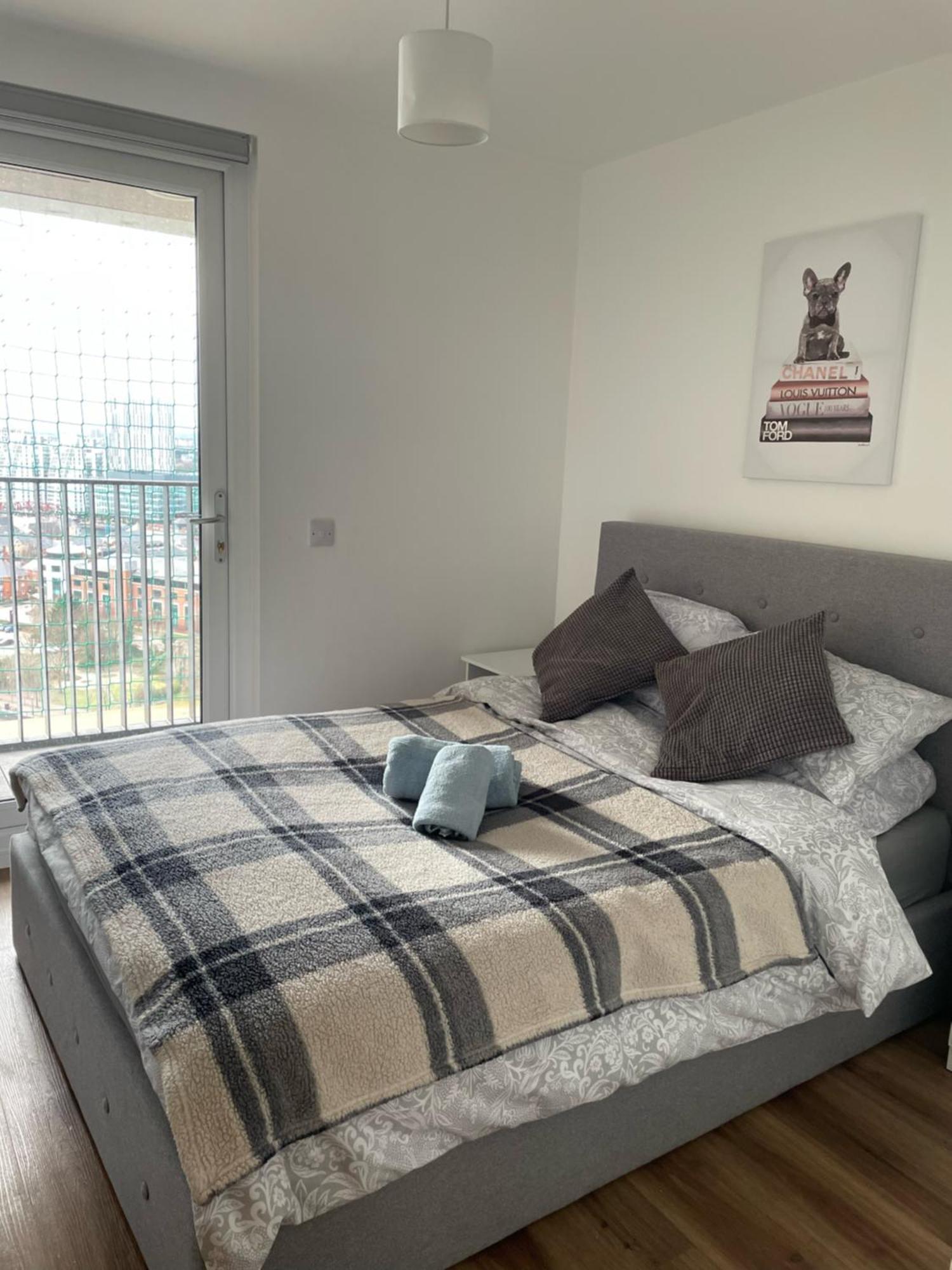 Quayside Penthouse 2 Bedroom Ensuite Near Media City & Manchester United Bagian luar foto