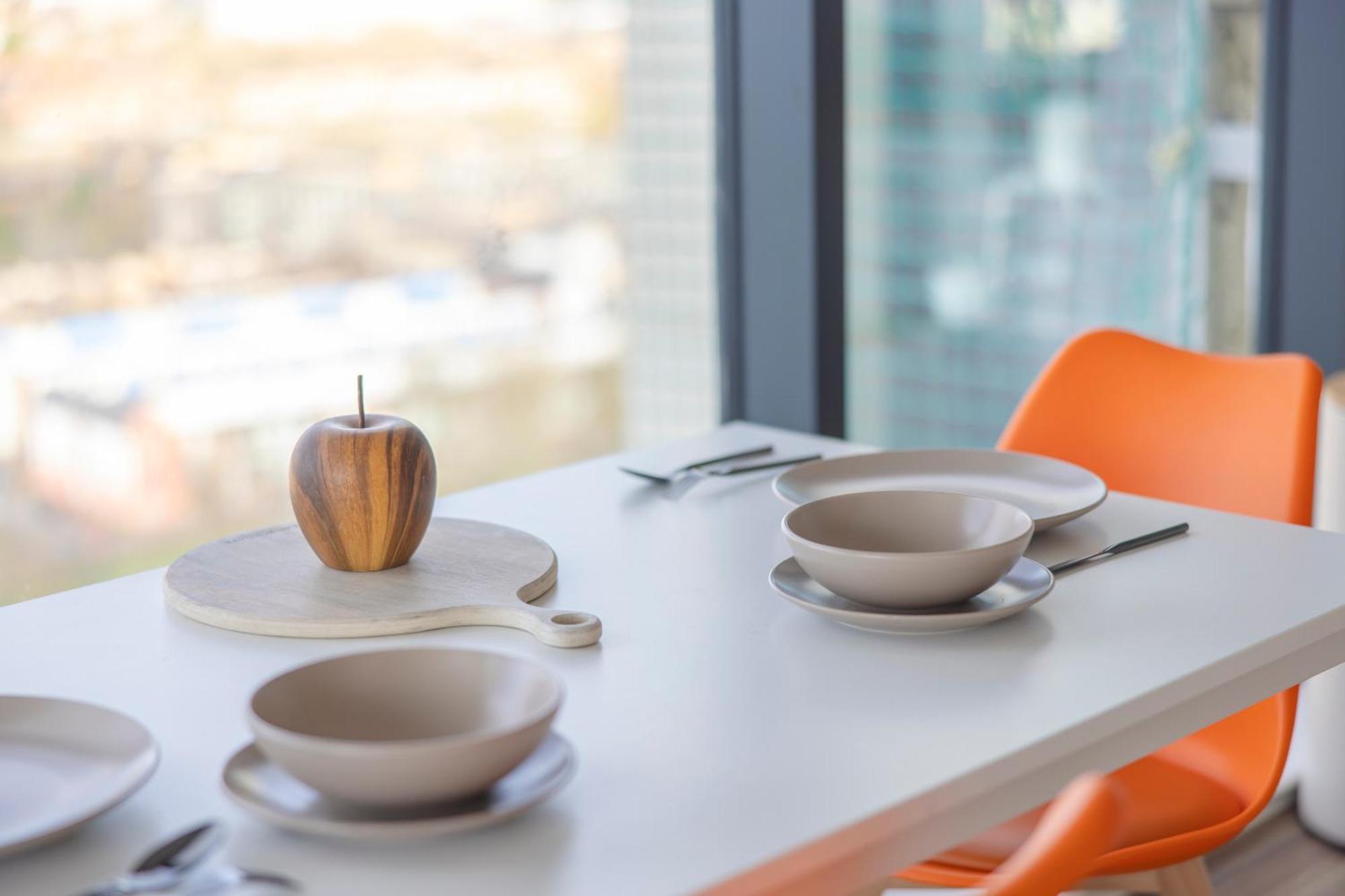 Quayside Penthouse 2 Bedroom Ensuite Near Media City & Manchester United Bagian luar foto