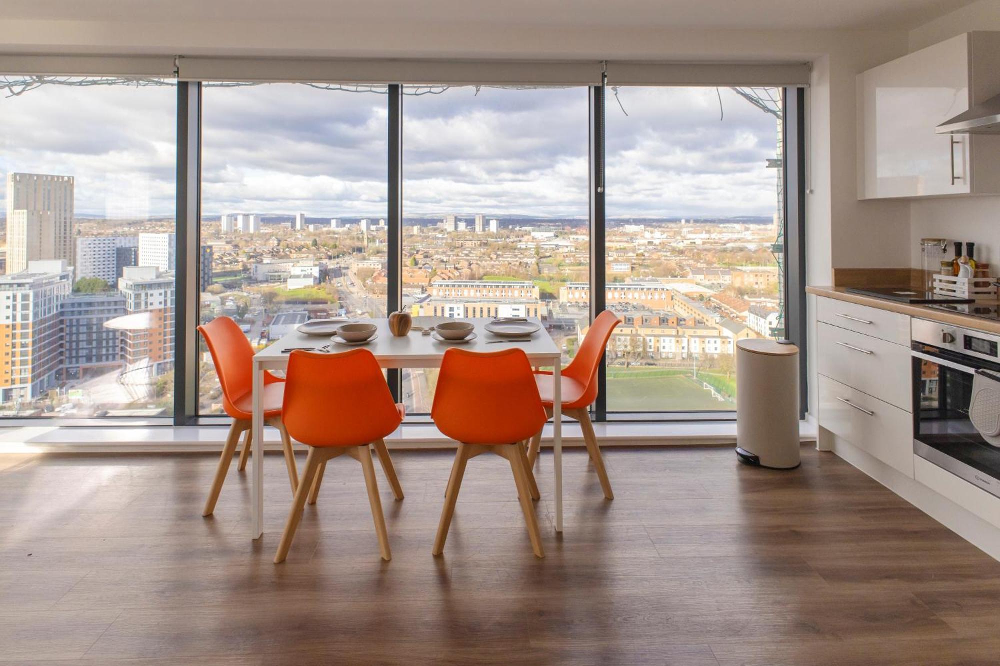 Quayside Penthouse 2 Bedroom Ensuite Near Media City & Manchester United Bagian luar foto
