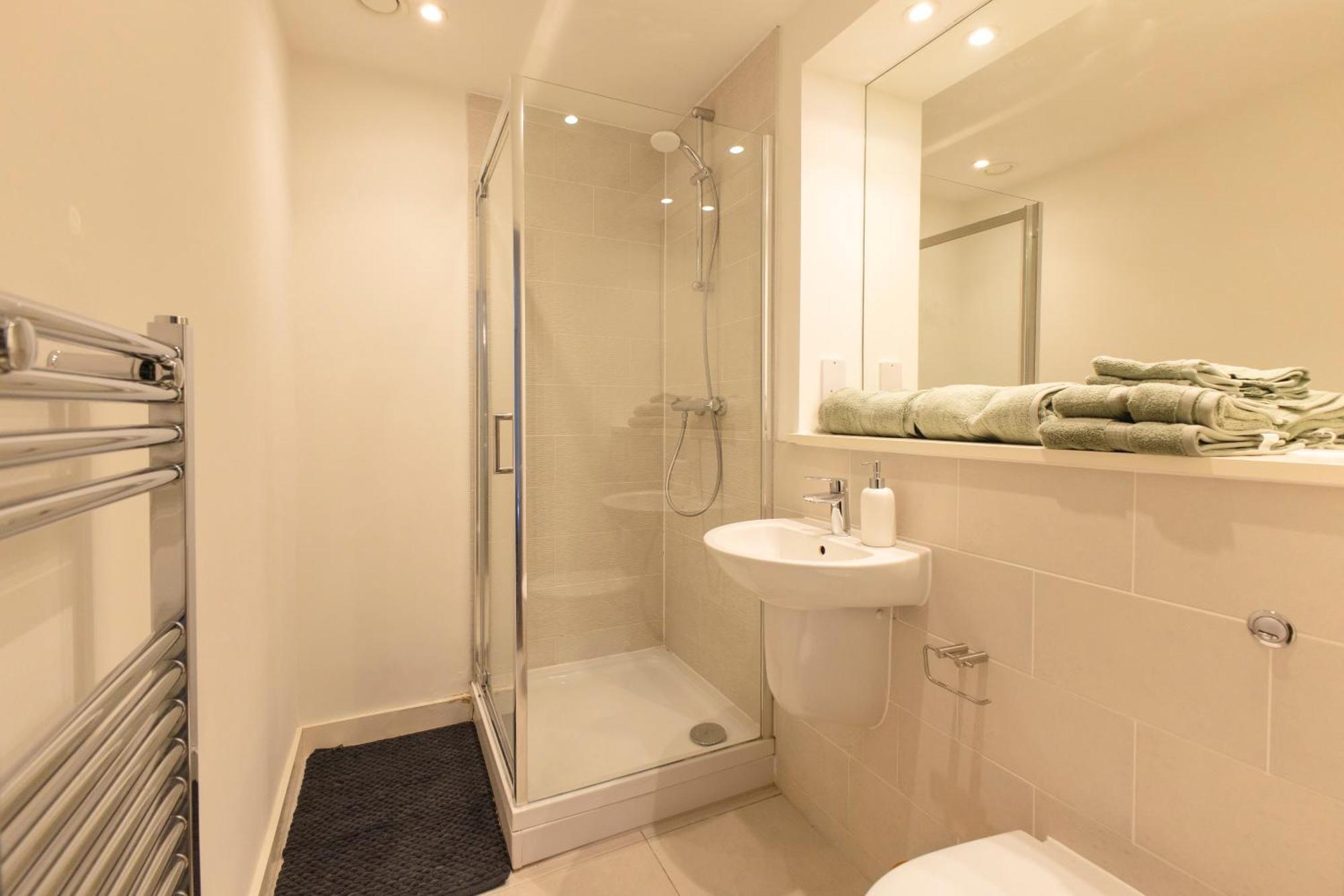 Quayside Penthouse 2 Bedroom Ensuite Near Media City & Manchester United Bagian luar foto