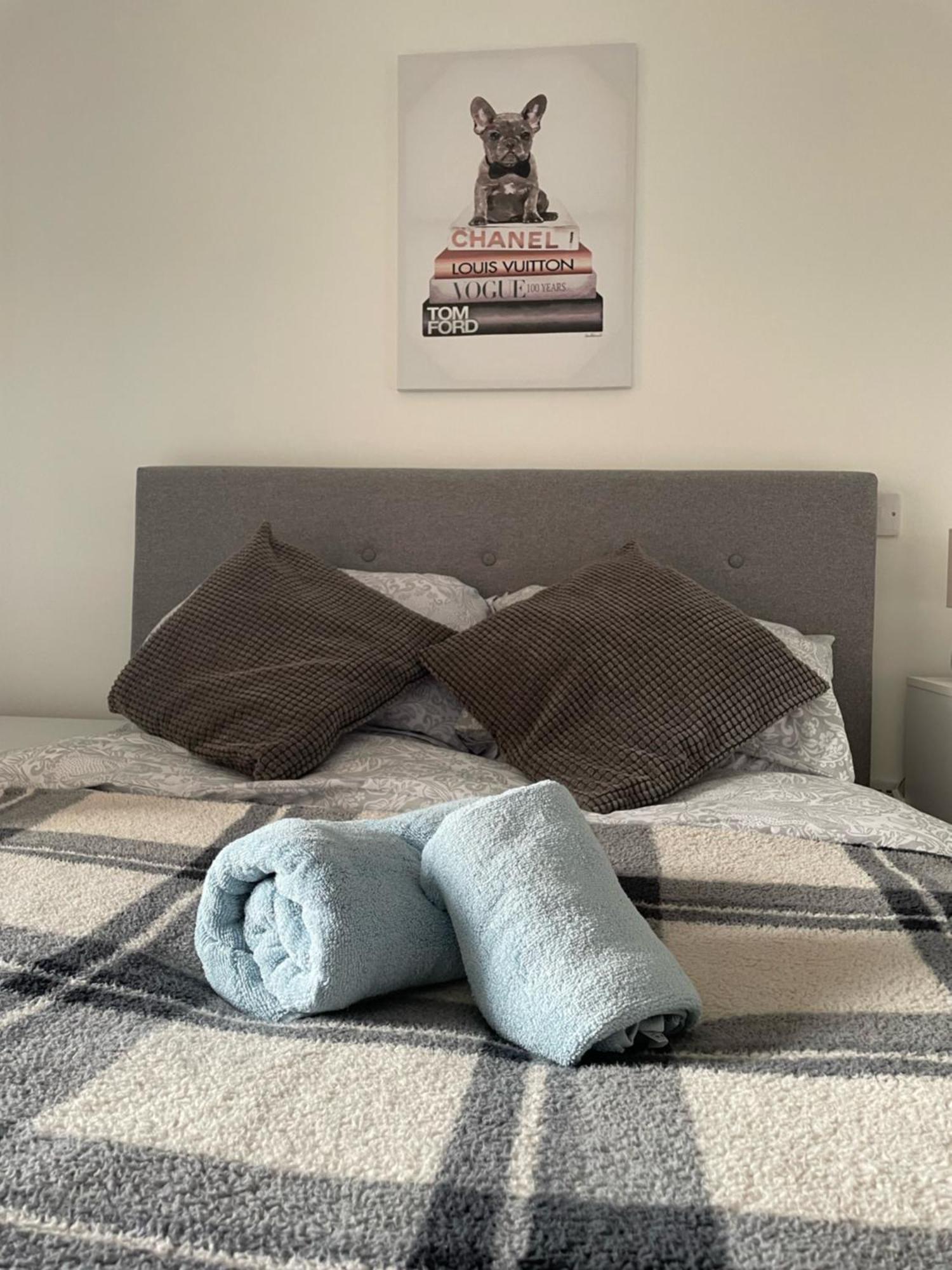 Quayside Penthouse 2 Bedroom Ensuite Near Media City & Manchester United Bagian luar foto