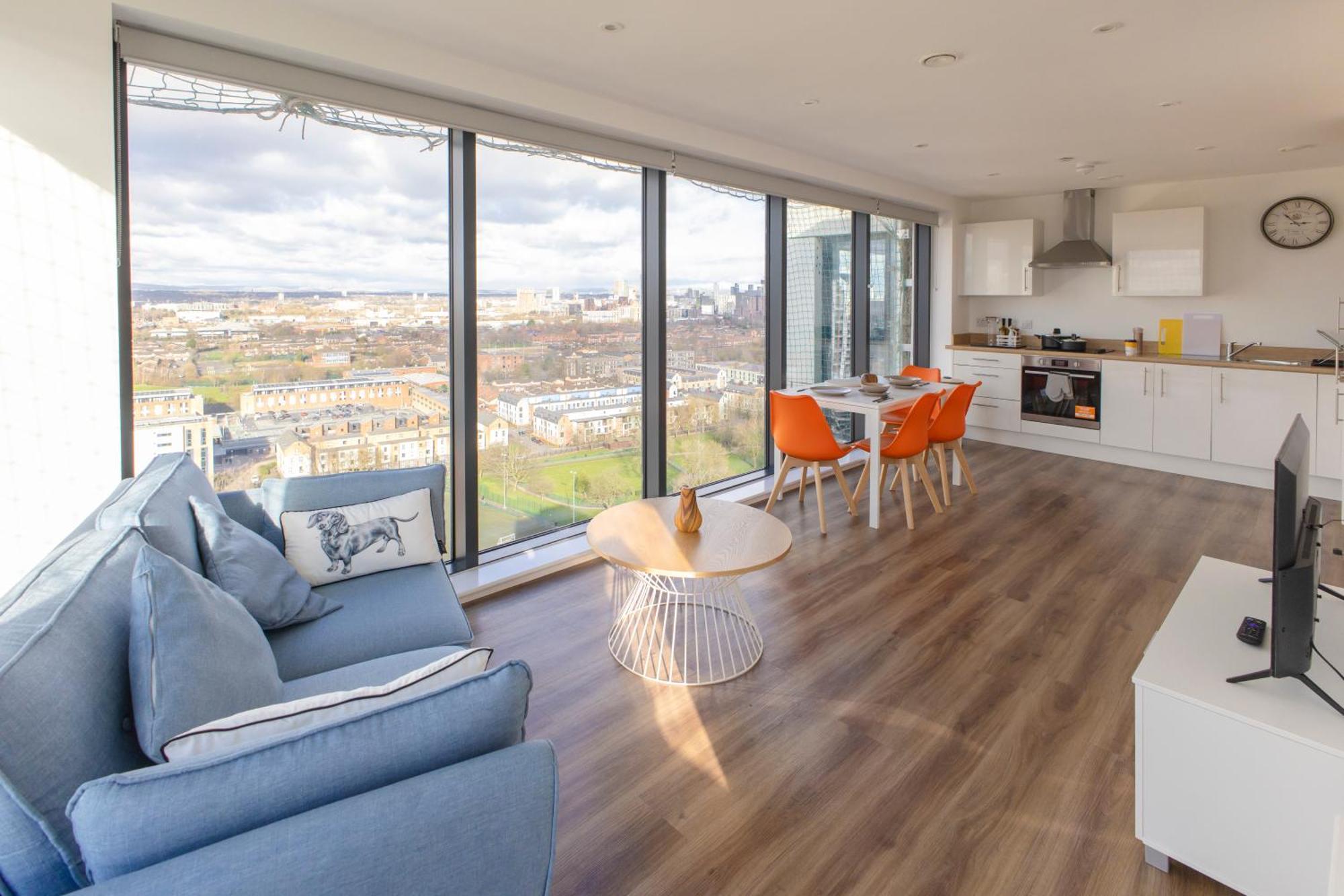 Quayside Penthouse 2 Bedroom Ensuite Near Media City & Manchester United Bagian luar foto